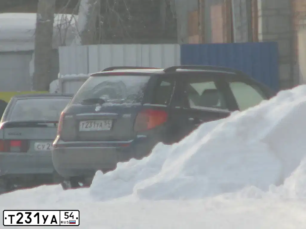 Фото автомобиля SUZUKI SX 4, 2008 — госномер Т231УА54. Цвет: СИНИЙ