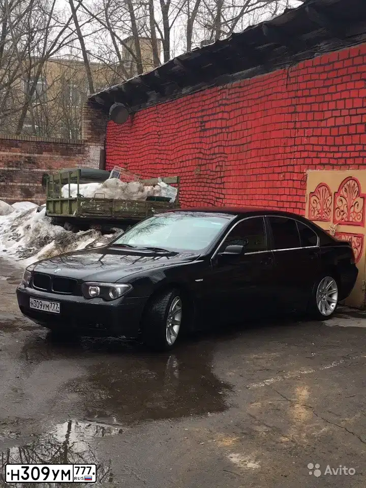 Фото автомобиля BMW SERIE 7, 2002 — госномер М389ТС40. Цвет: ЧЕРНЫЙ