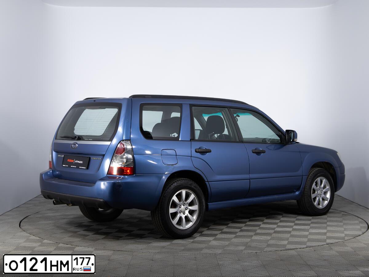 Фото автомобиля SUBARU FORESTER, 2006 — госномер О121НМ177. Цвет: синий