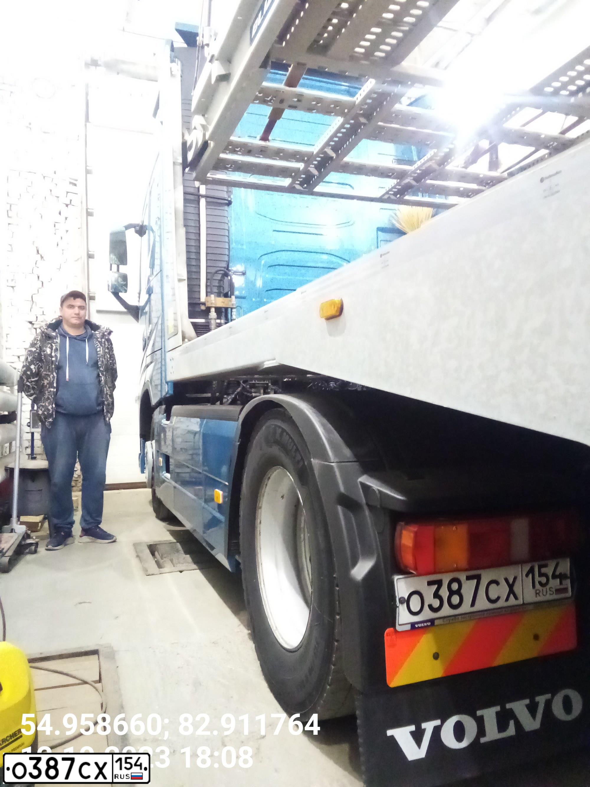 Фото автомобиля VOLVO FH-TRUCK 4X2, 2021 — госномер О387СХ154