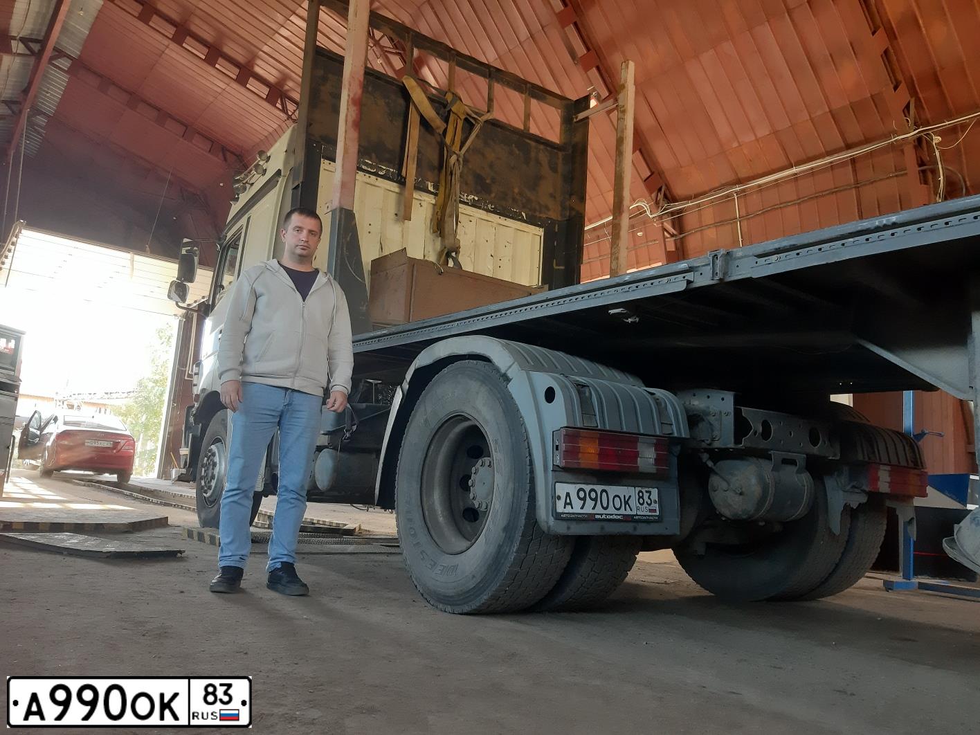 Фото автомобиля MERCEDES AXOR, 2007 — госномер А990ОК83. Цвет: БЕЛЫЙ