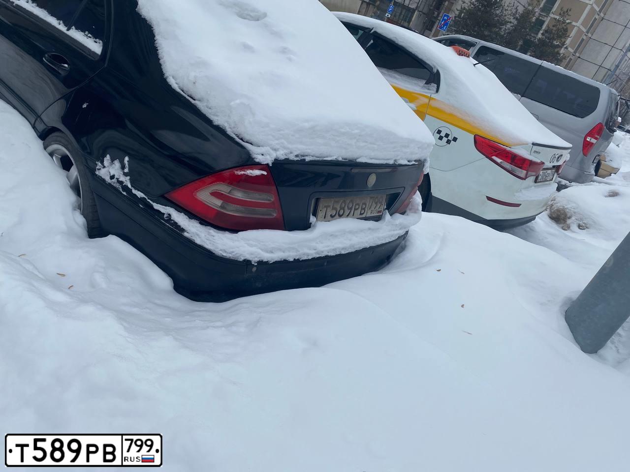 Фото автомобиля MERCEDES C-KLASSE, 2001 — госномер Х777КУ97. Цвет: ЧЕРНЫЙ