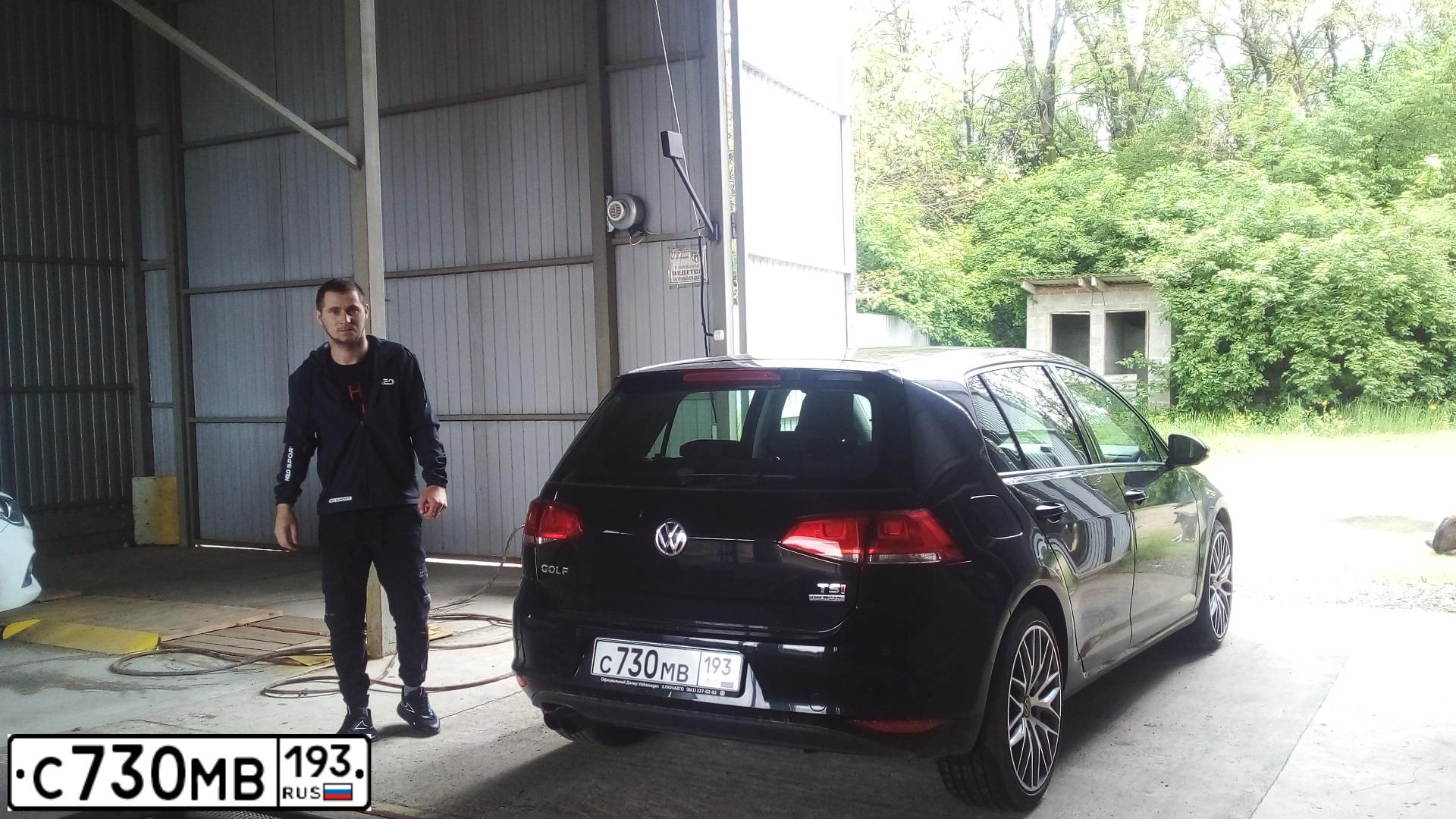 Фото автомобиля VOLKSWAGEN GOLF, 2014 — госномер Т745РС193. Цвет: ЧЕРНЫЙ