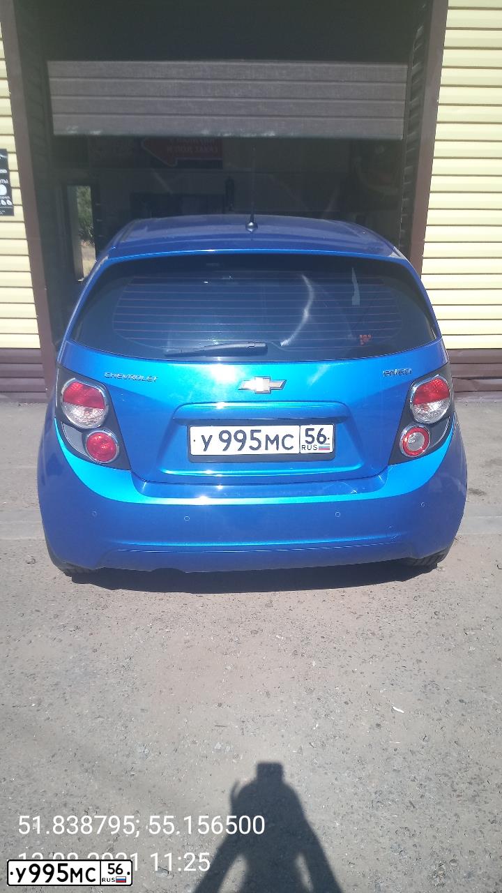 Фото автомобиля CHEVROLET AVEO, 2012 — госномер В504ТТ702. Цвет: синий