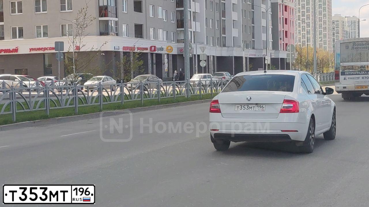 Фото автомобиля SKODA OCTAVIA, 2018 — госномер О377ОЕ797. Цвет: Белый
