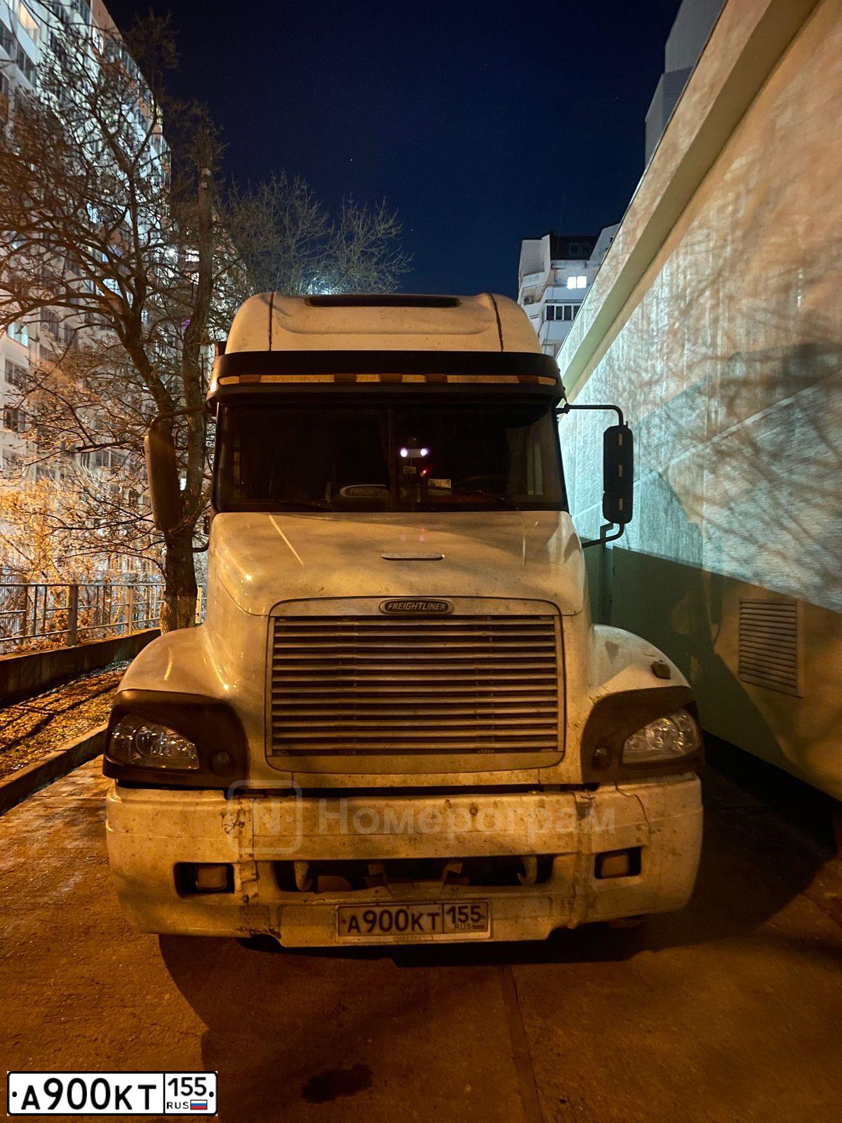 Фото автомобиля FREIGHTLINER FLC-SERIE, 1999 — госномер К333МЕ40. Цвет: Белый