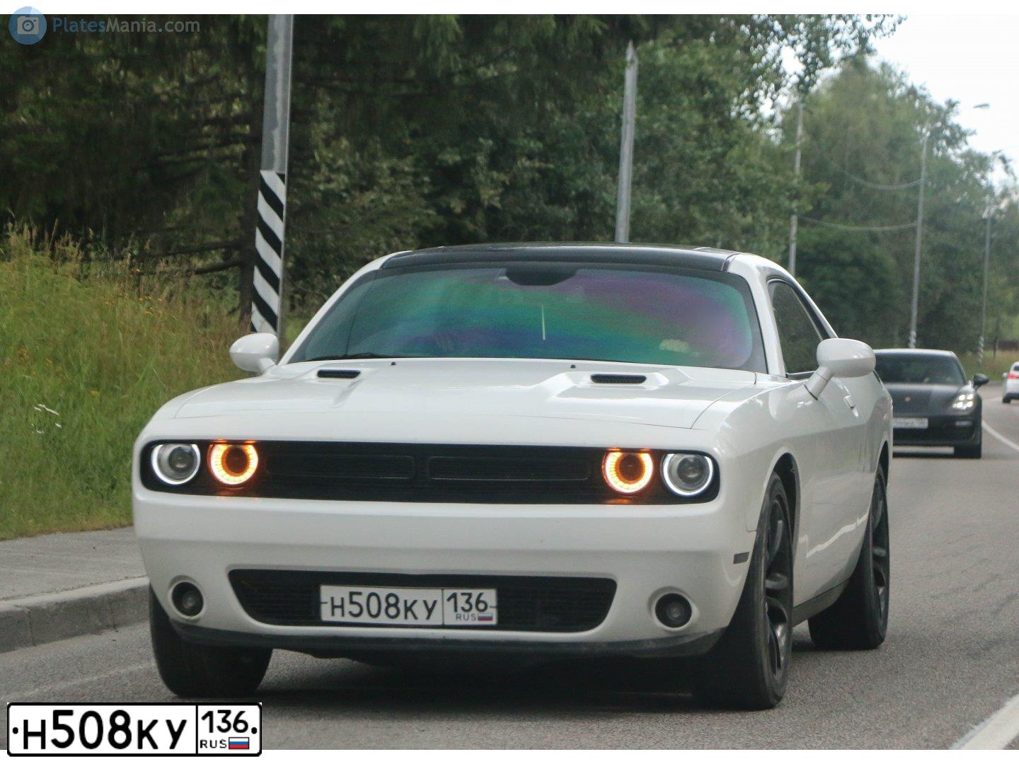 Фото автомобиля DODGE CHALLENGER, 2018 — госномер М454ТЕ797. Цвет: Белый