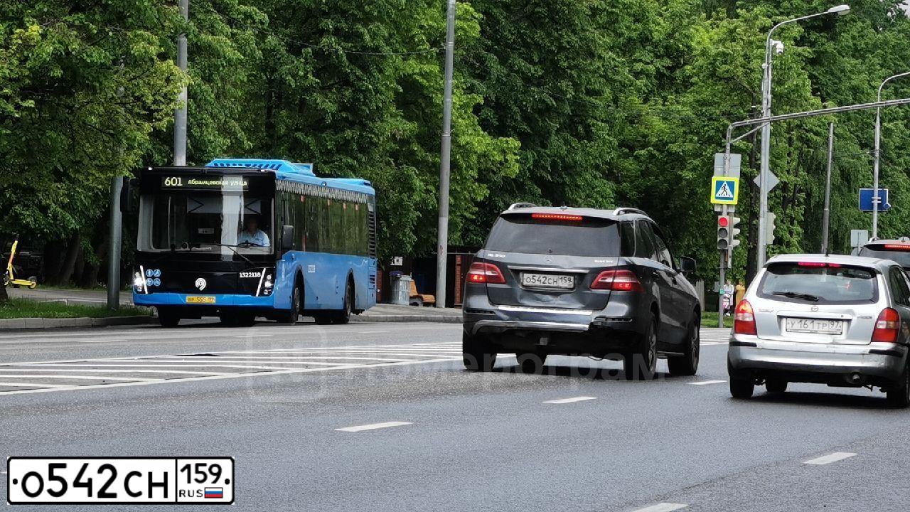 Фото автомобиля MERCEDES M-KLASSE, 2012 — госномер В001РХ159