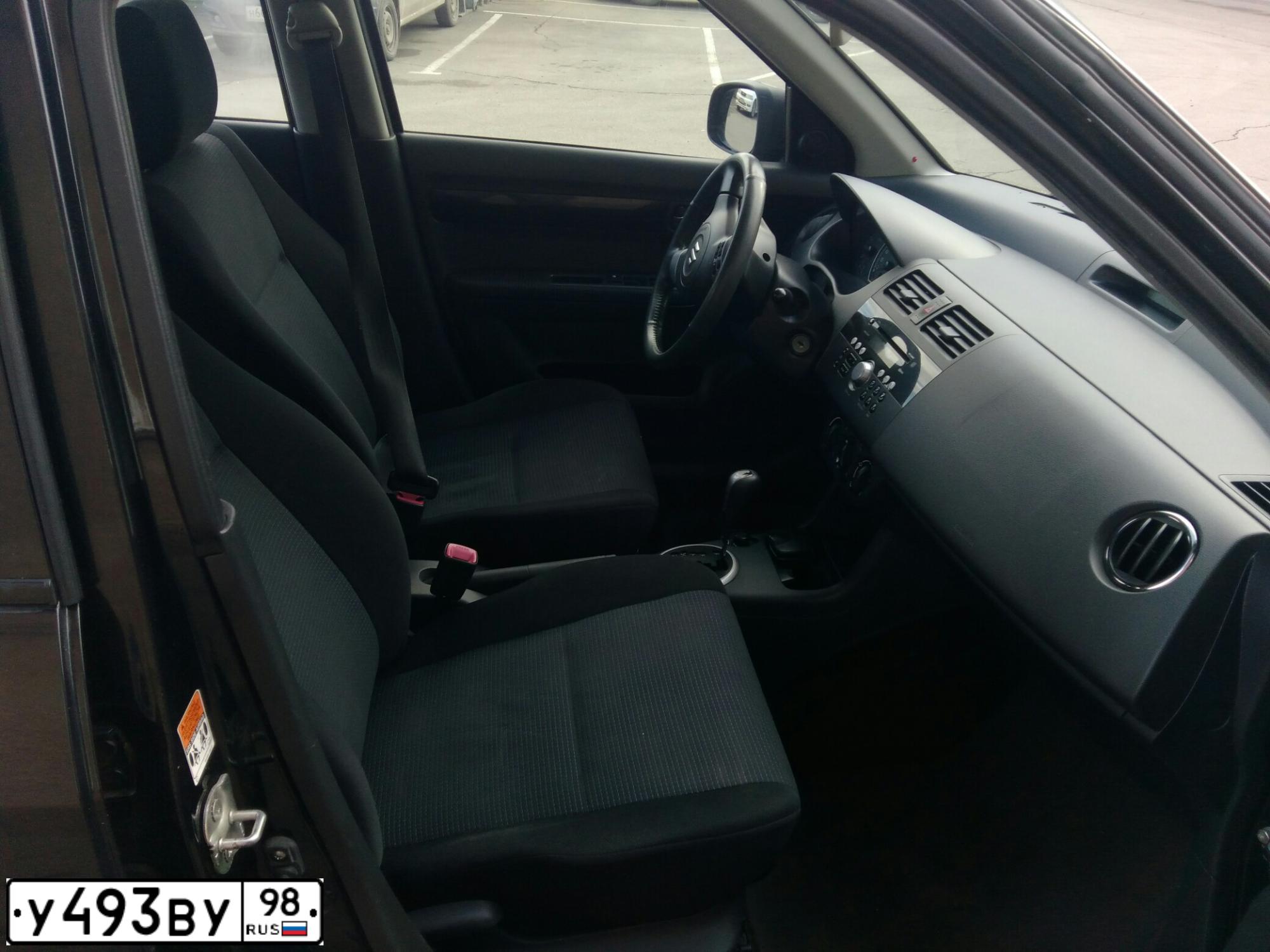 Фото автомобиля SUZUKI SWIFT, 2008 — госномер М565СР123. Цвет: ЧЕРНЫЙ