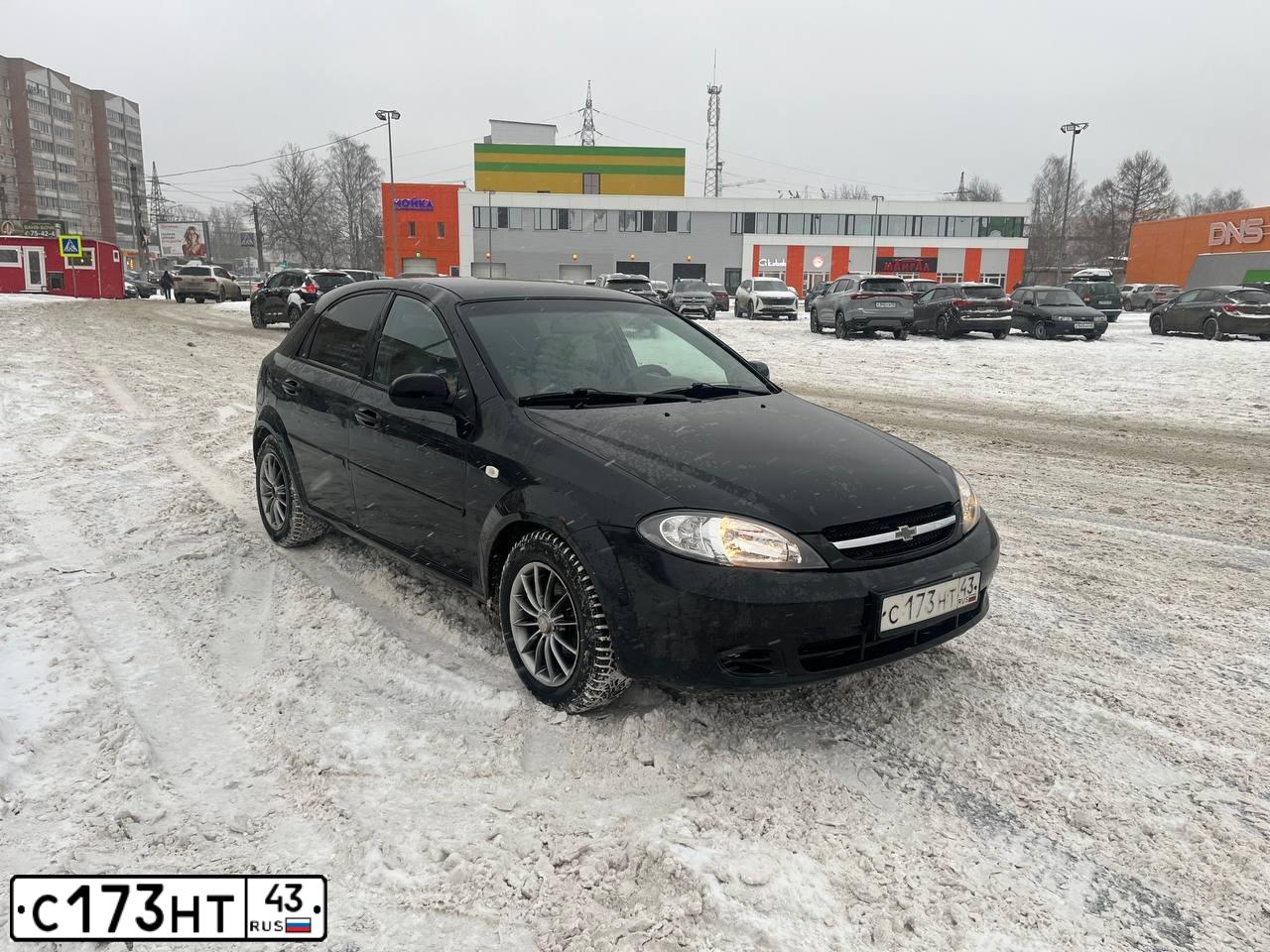 Фото автомобиля CHEVROLET LACETTI, 2009 — госномер С173НТ43. Цвет: ЧЕРНЫЙ