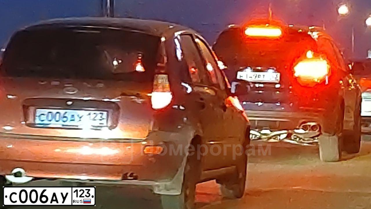 Фото автомобиля VAZ 2106 LADA, 1983 — госномер С006АУ123