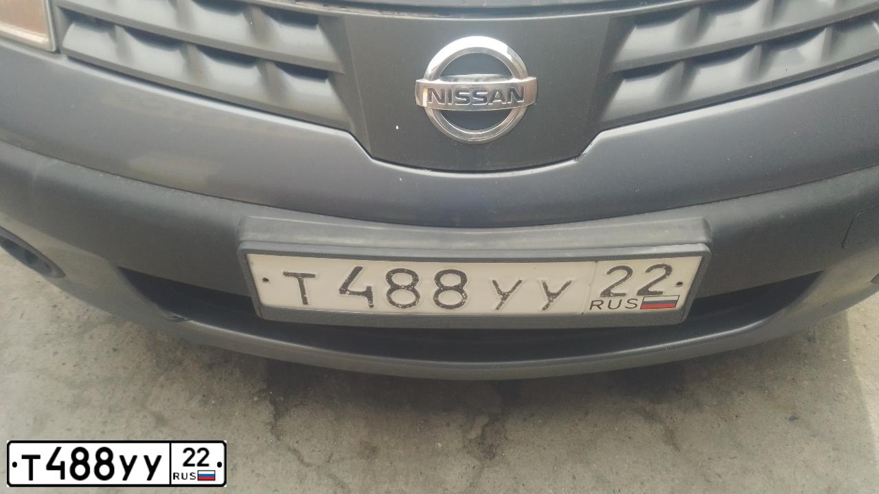 Фото автомобиля NISSAN NOTE, 2007 — госномер Т488УУ22. Цвет: СЕРЫЙ
