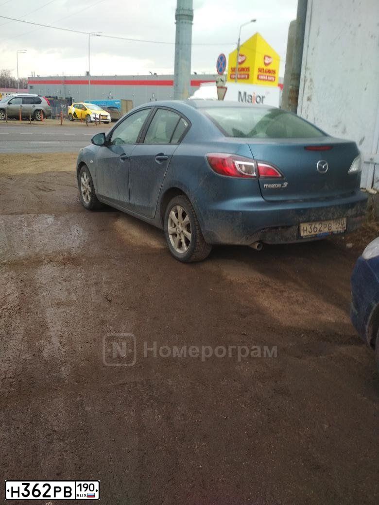 Фото автомобиля MAZDA 3, 2011 — госномер В140КХ550. Цвет: СЕРО-ГОЛУБОЙ