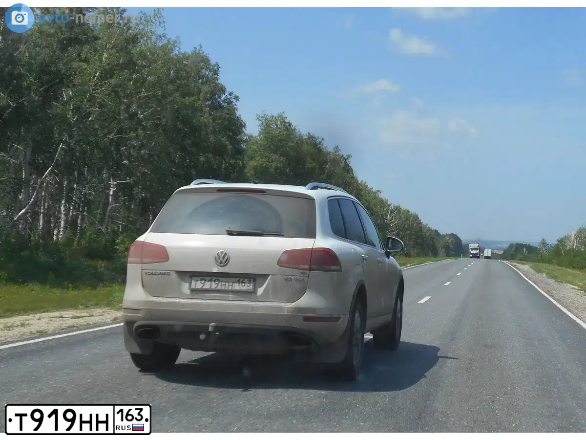 Фото автомобиля VOLKSWAGEN TOUAREG, 2013 — госномер К757АК82. Цвет: Белый