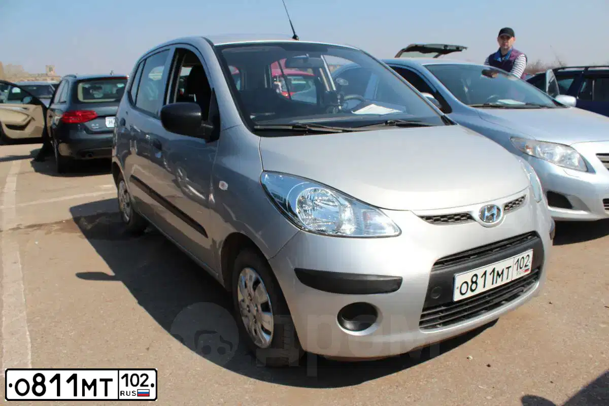 Фото автомобиля HYUNDAI I10, 2008 — госномер О811МТ102. Цвет: СЕРЕБРИСТЫЙ