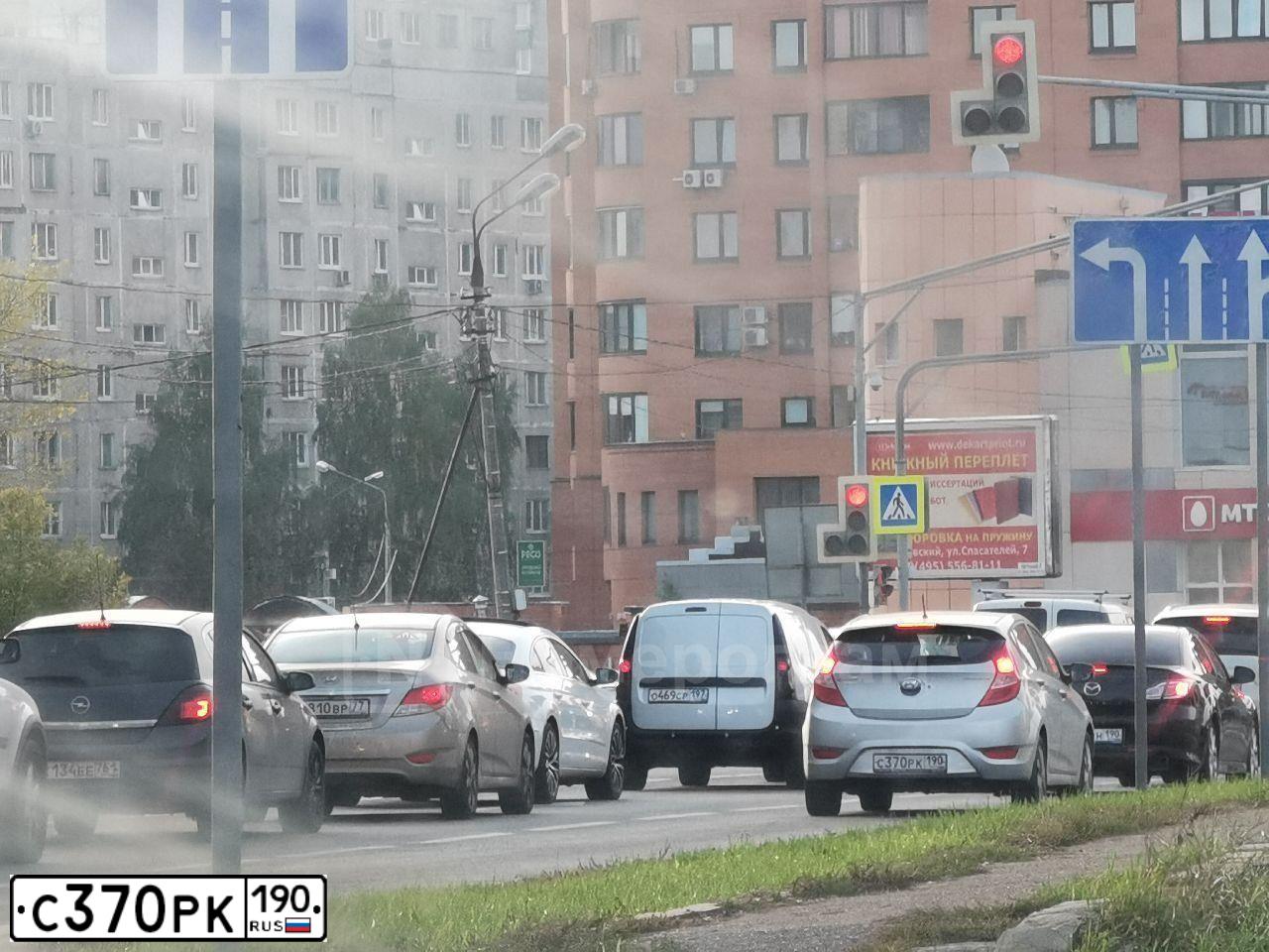 Фото автомобиля HYUNDAI SOLARIS, 2011 — госномер С370РК190. Цвет: Серый