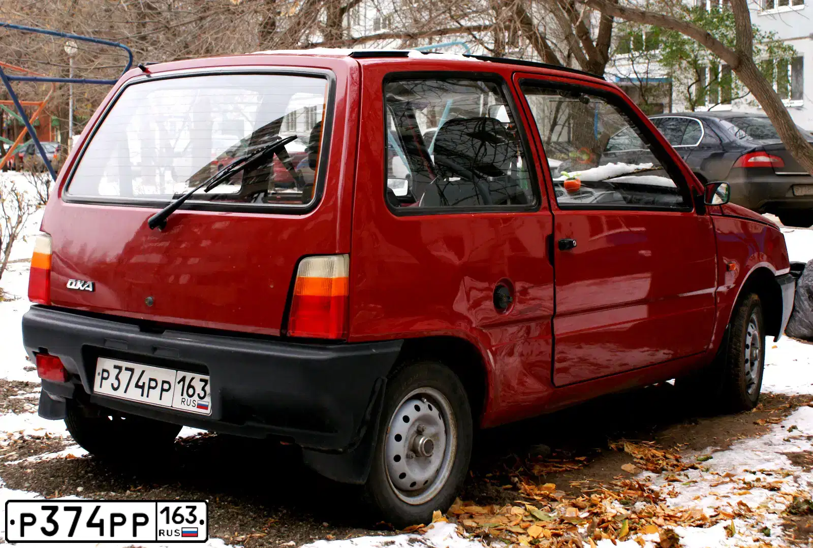 Фото автомобиля SEAZ OKA, 2005 — госномер Р374РР163. Цвет: ВИШНЕВЫЙ