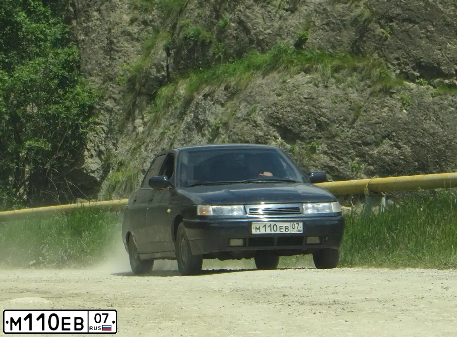 Фото автомобиля LADA 2110, 2004 — госномер М110ЕВ07. Цвет: ГРАФИТОВЫЙ МЕТАЛЛИК