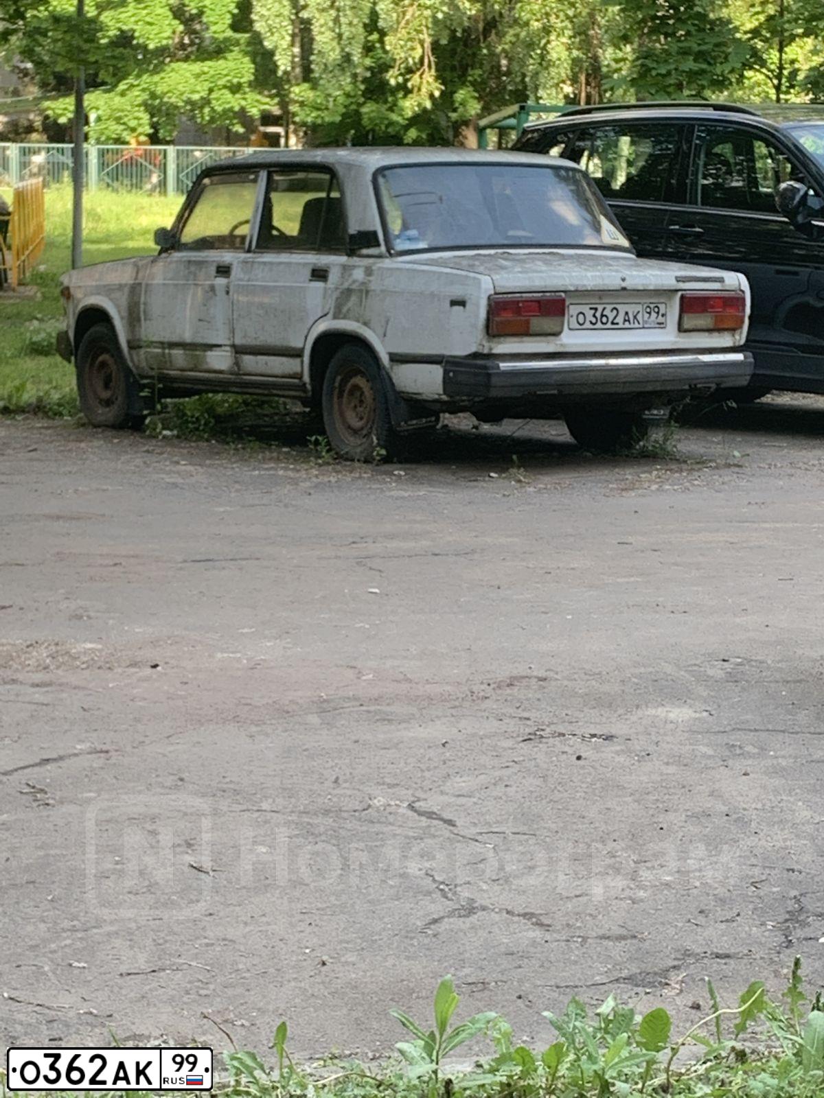 Фото автомобиля LADA 2107, 1997 — госномер С405УТ790. Цвет: БЕЛЫЙ