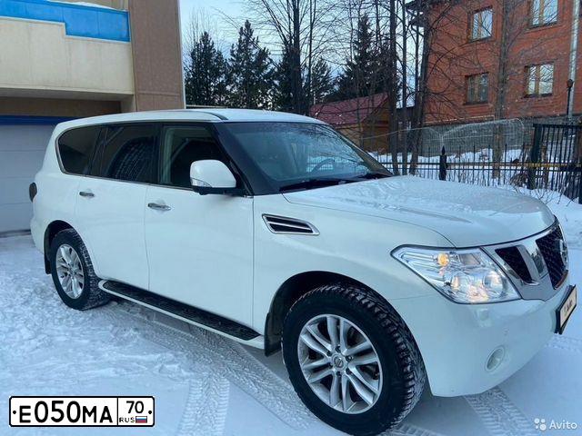 Фото автомобиля HUMMER H3, 2009 — госномер Е050МА70. Цвет: ЧЕРНЫЙ
