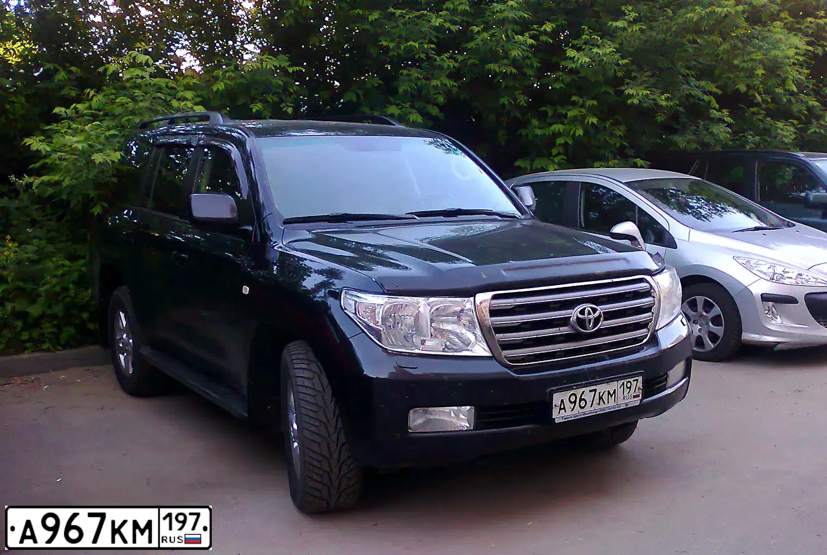 Фото автомобиля TOYOTA LANDCRUISER 200, 2010 — госномер А967КМ197. Цвет: ЧЕРНЫЙ