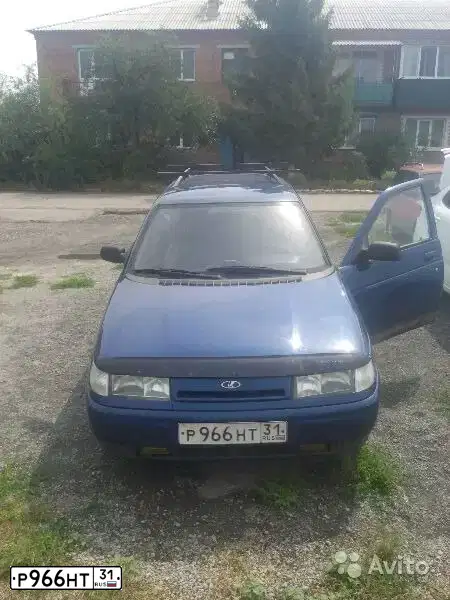 Фото автомобиля LADA 2111, 2002 — госномер Е222УС99. Цвет: СЕРЕБРИСТЫЙ ЯРКО-СИНИЙ