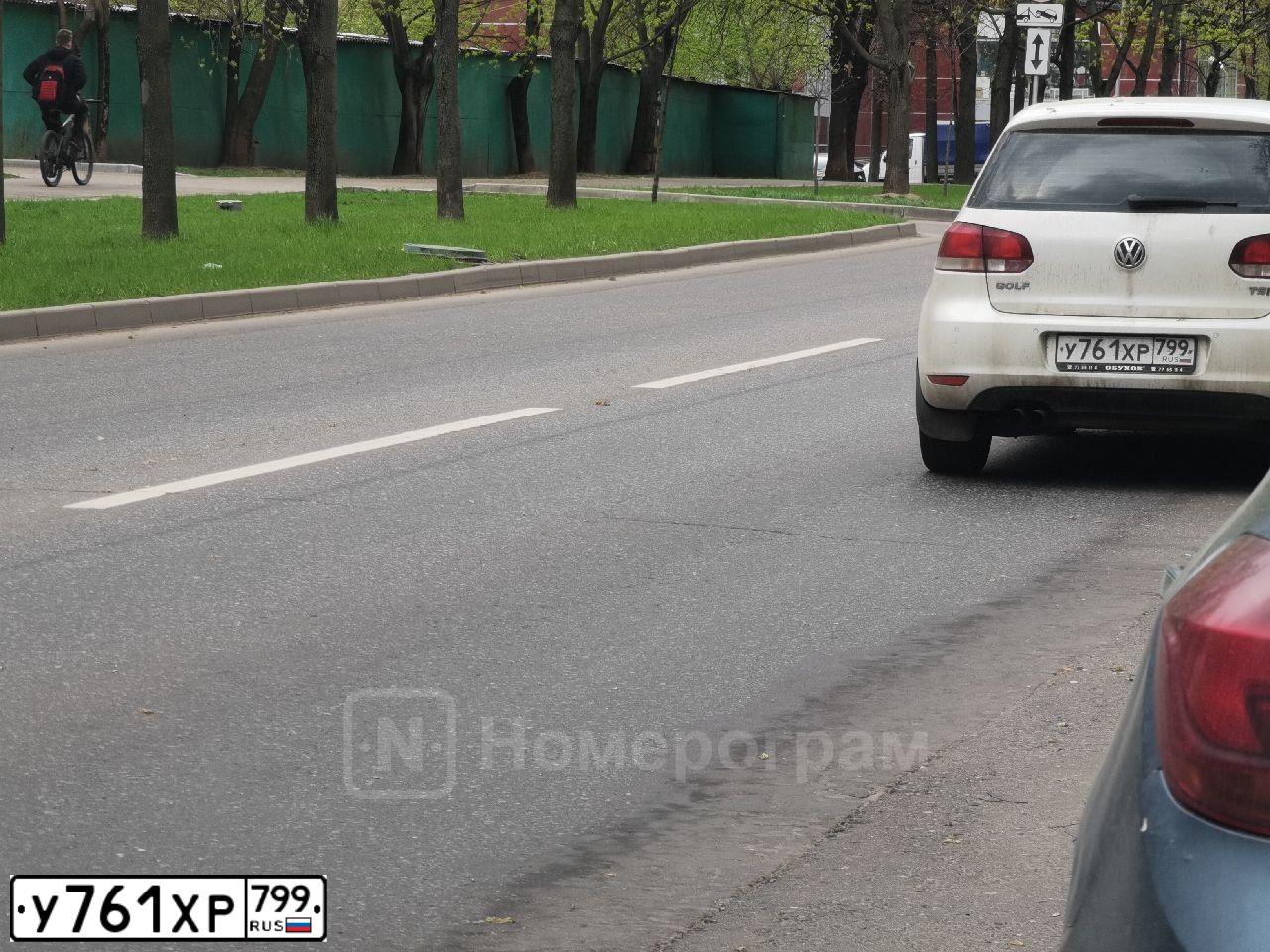 Фото автомобиля VOLKSWAGEN GOLF, 2010 — госномер Т197РВ797. Цвет: Белый