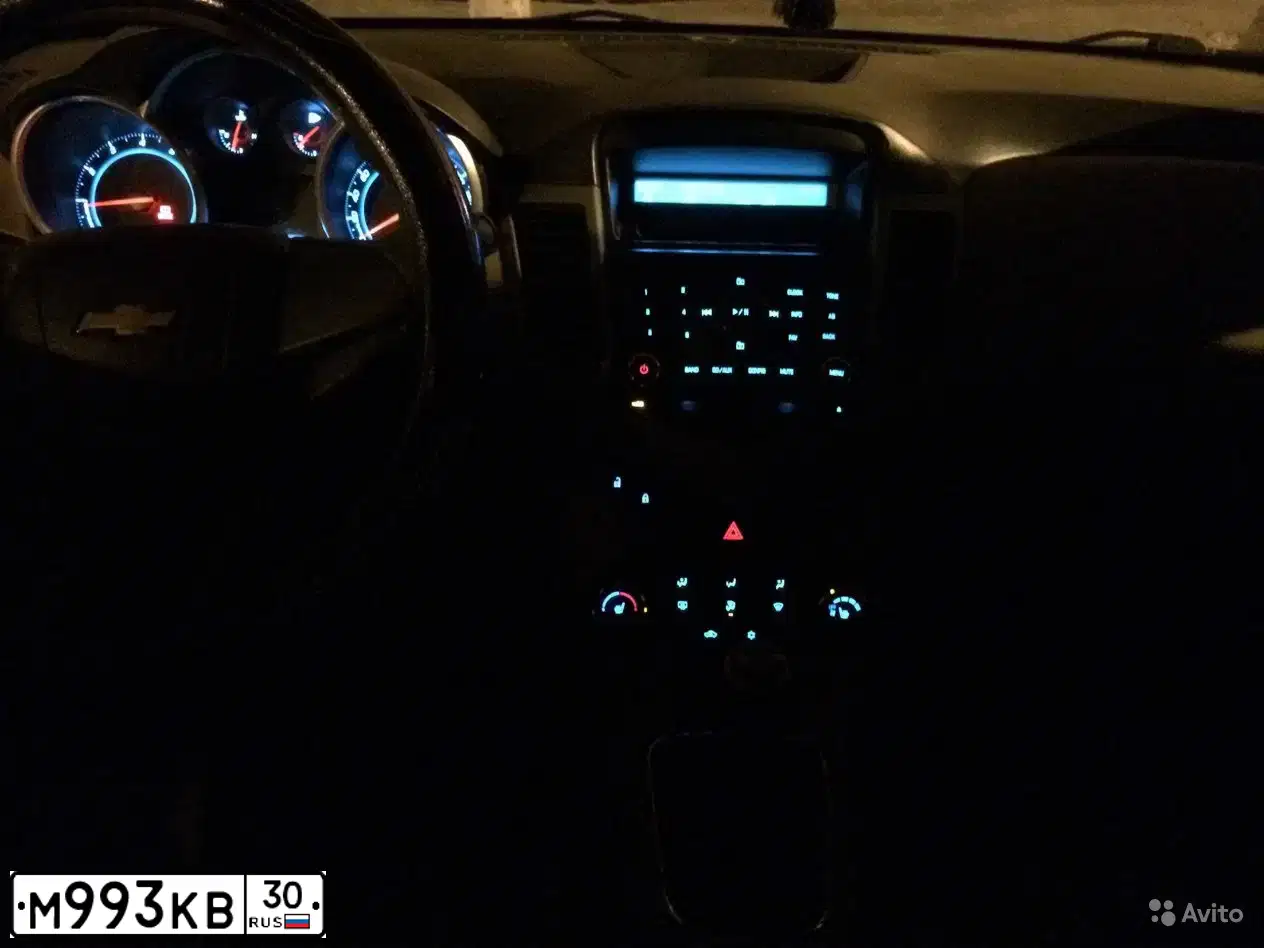 Фото автомобиля CHEVROLET CRUZE, 2009 — госномер М993КВ30. Цвет: СВЕТЛО-СЕРЫЙ МЕТАЛЛИК