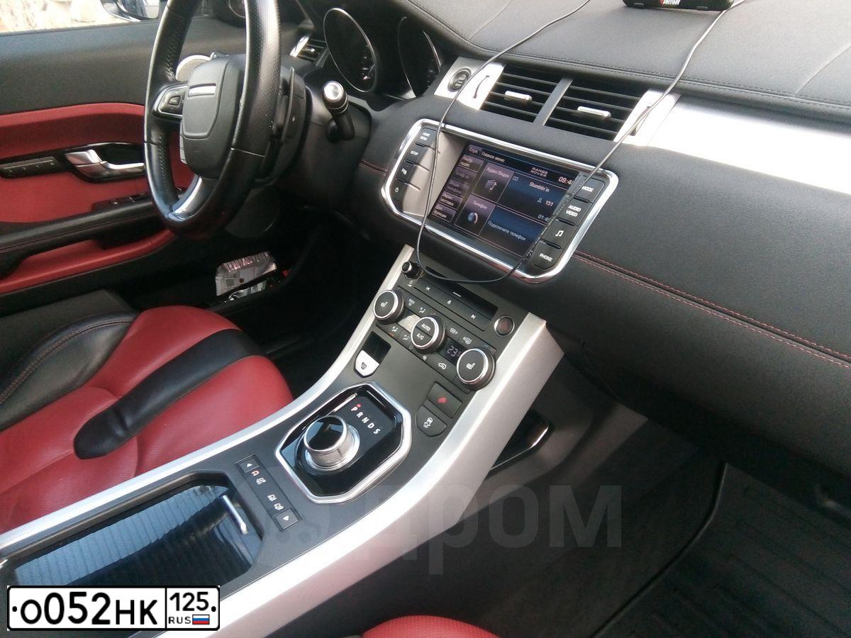 Фото автомобиля LANDROVER RANGE ROVER EVOQUE, 2013 — госномер В855АТ92. Цвет: ЯРКО-БЕЛЫЙ