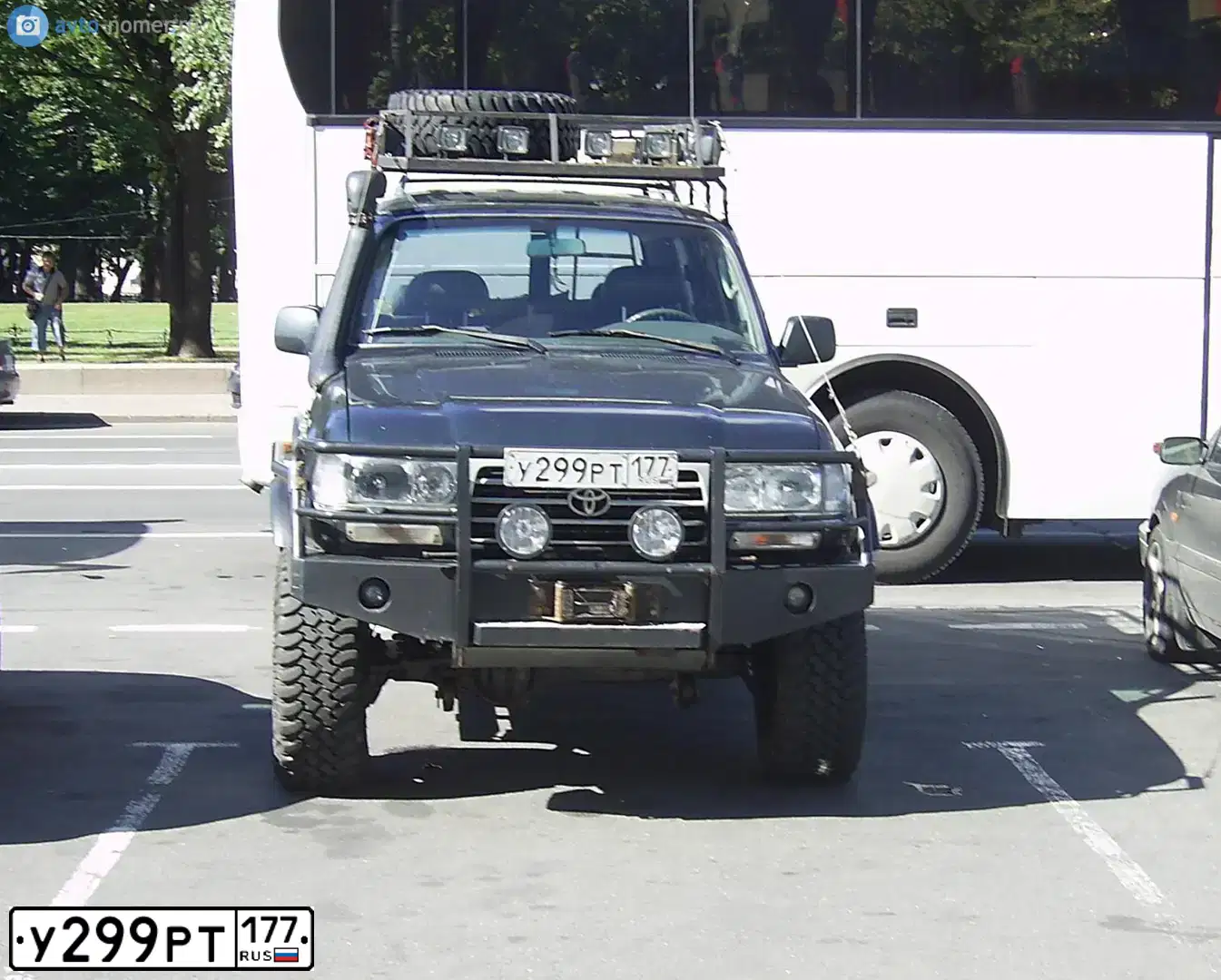 Фото автомобиля TOYOTA LAND CRUISER, 1996 — госномер Т554ХУ797. Цвет: ЗЕЛЕНЫЙ ТЕМНЫЙ