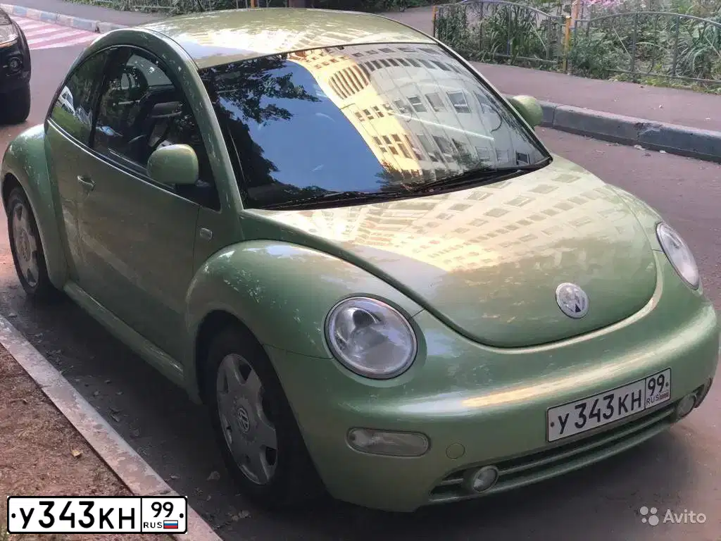 Фото автомобиля VOLKSWAGEN BEETLE, 1999 — госномер У343КН99. Цвет: ЗЕЛЕНЫЙ