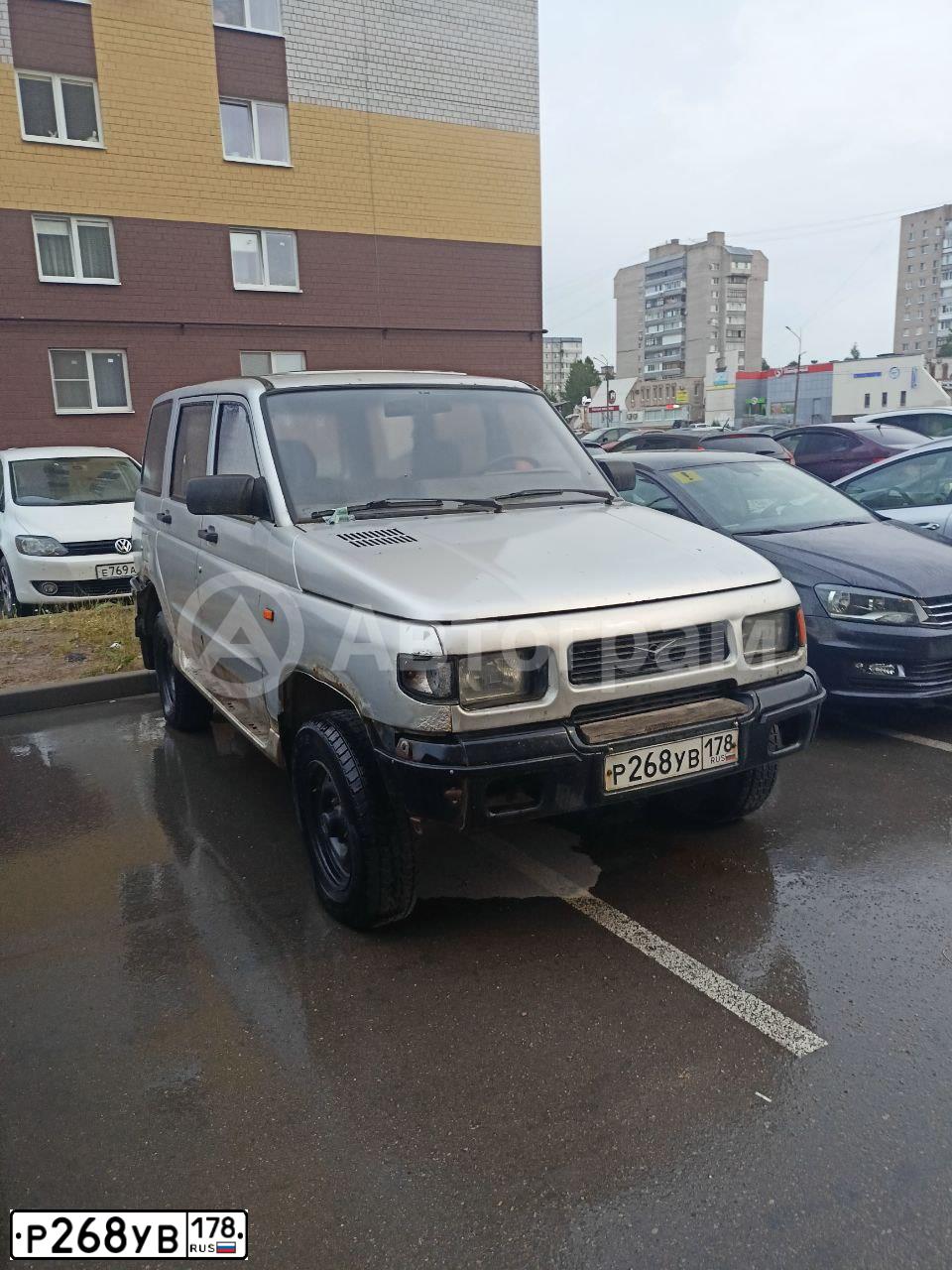 Фото автомобиля UAZ 3162 SIMBIR, 2003 — госномер Р268УВ178. Цвет: БЕЛЫЙ
