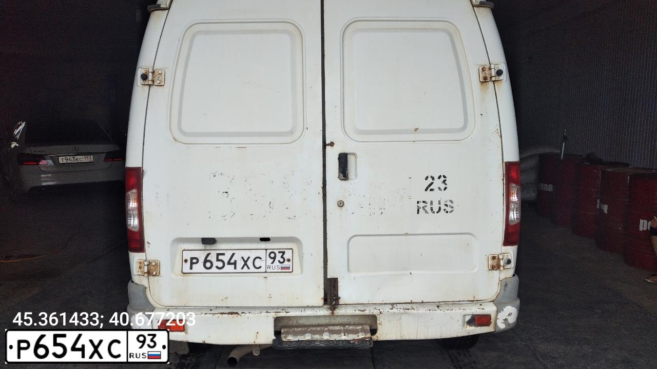 Фото автомобиля GAZ 2752 SOBOL, 2004 — госномер Р654ХС93. Цвет: БЕЛЫЙ