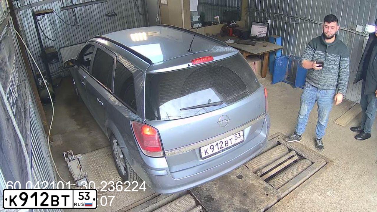 Фото автомобиля OPEL ASTRA, 2006 — госномер К912ВТ53. Цвет: СЕРЫЙ