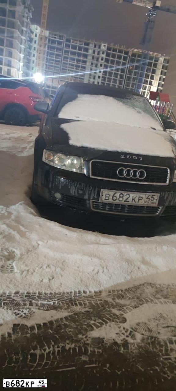 Фото автомобиля AUDI A4, 2001 — госномер Р285СХ55. Цвет: ЧЕРНЫЙ