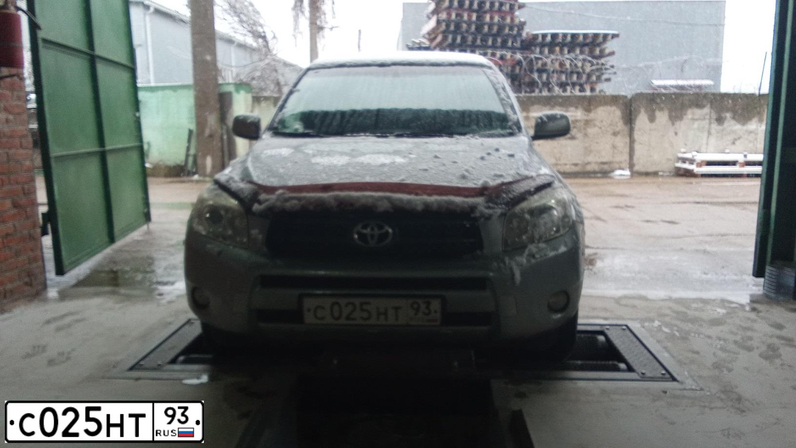 Фото автомобиля TOYOTA RAV4, 2007 — госномер С025НТ93. Цвет: СВЕТЛО-ЗЕЛЕНЫЙ