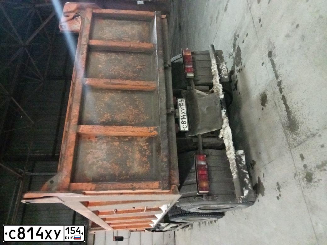 Фото автомобиля KAMAZ 6520 /6X4/, 2013 — госномер С814ХУ154. Цвет: ОРАНЖЕВЫЙ