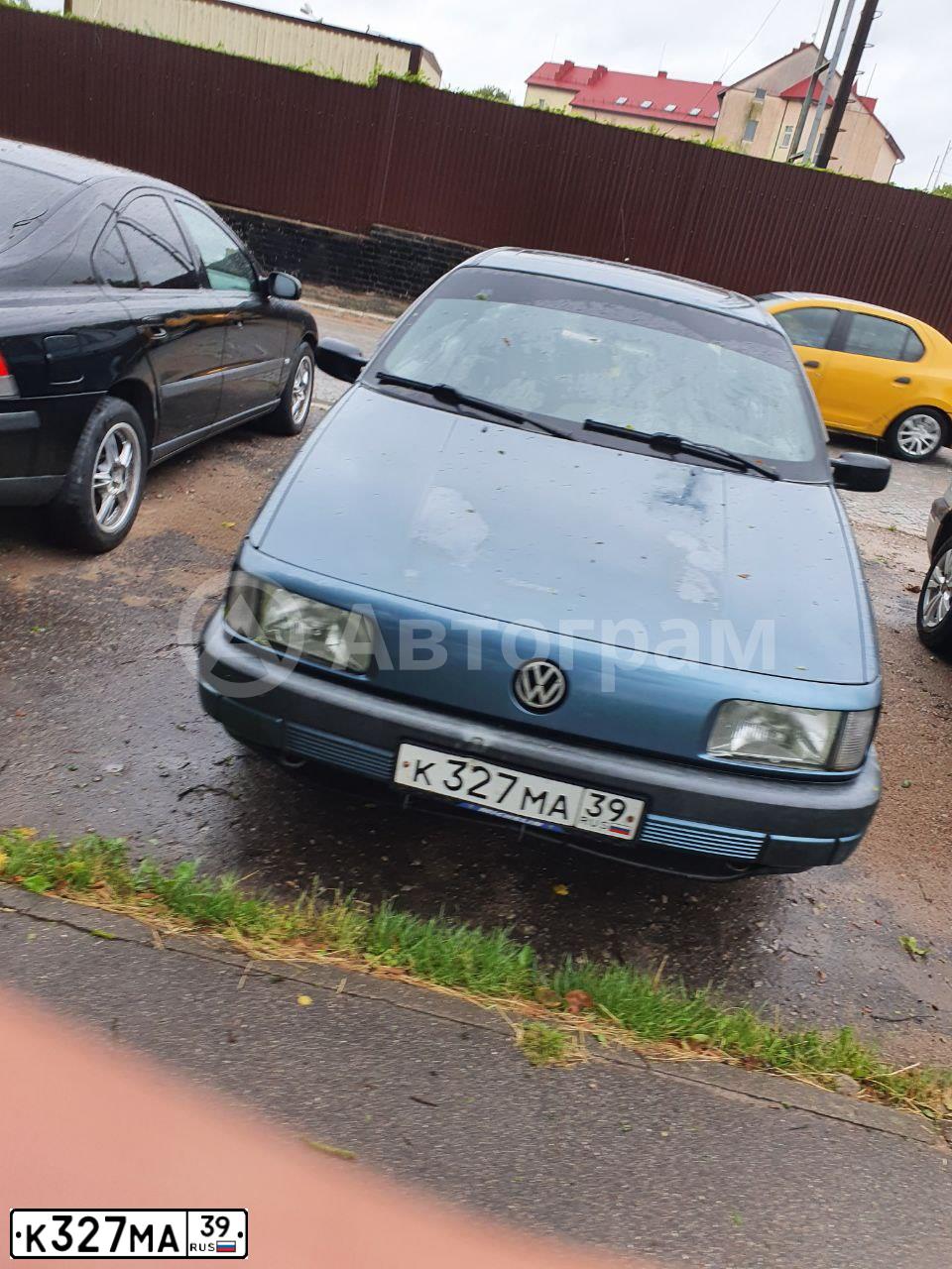 Фото автомобиля VOLKSWAGEN PASSAT, 1990 — госномер К327МА39
