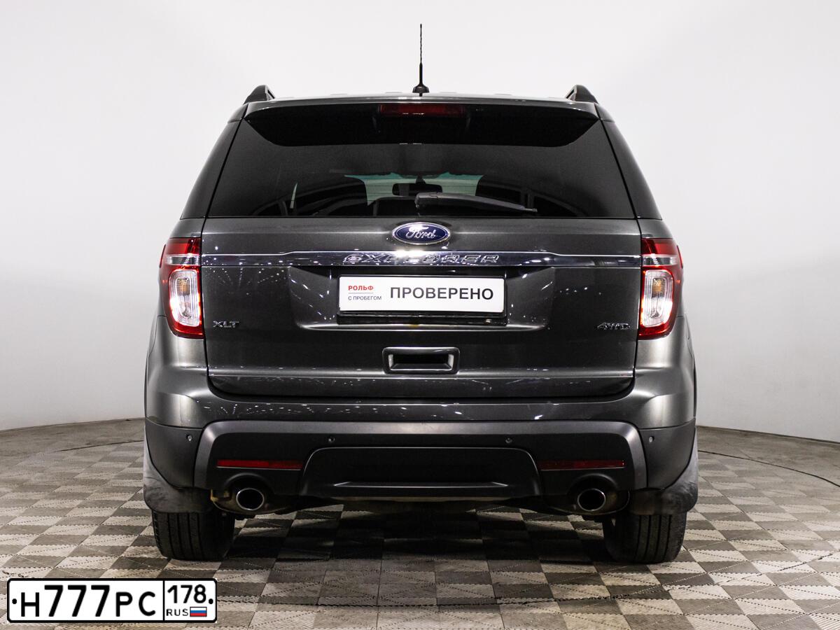 Фото автомобиля FORD FOCUS, 2012 — госномер Н777РС178. Цвет: Темно-синий