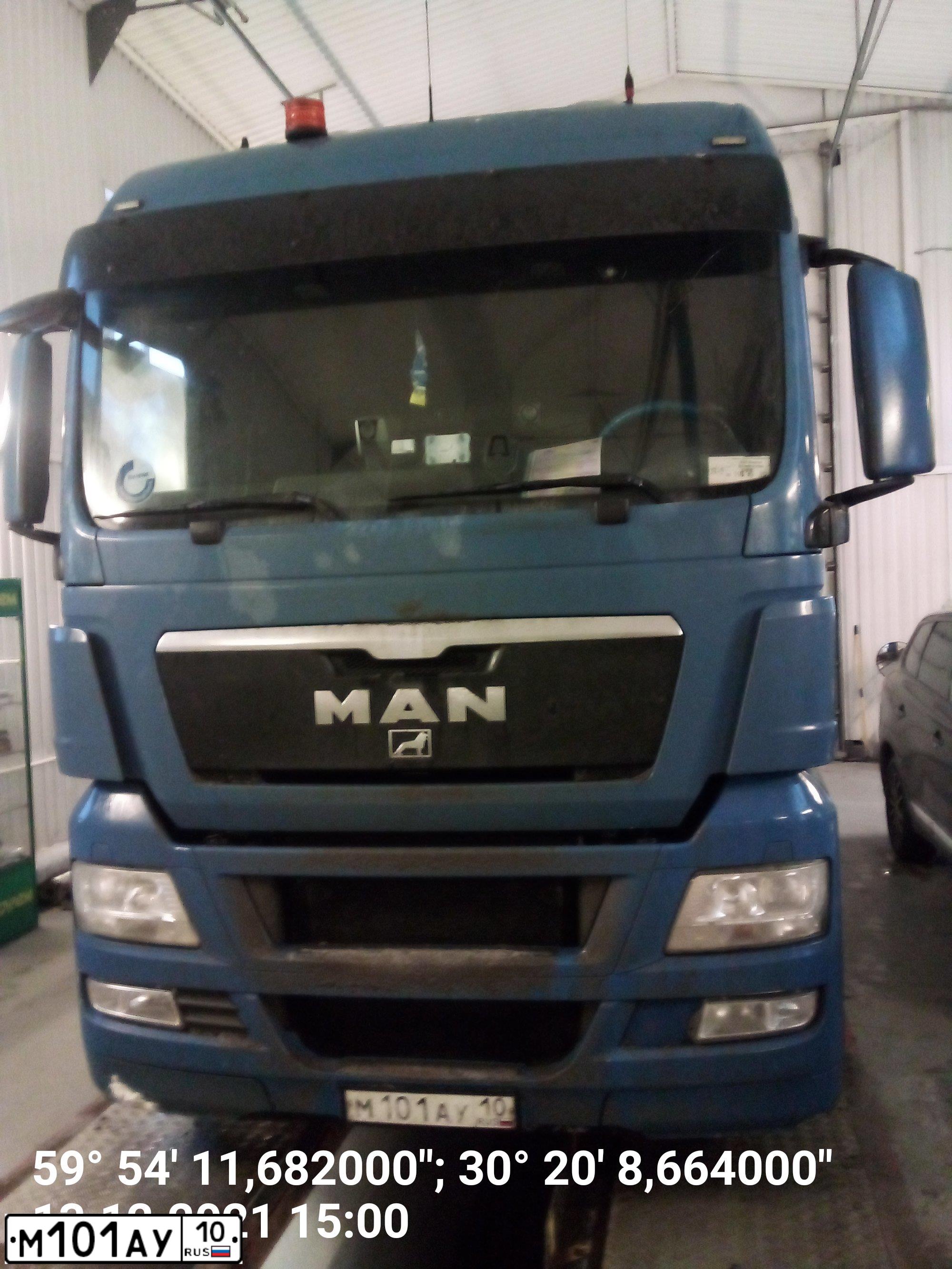 Фото автомобиля MAN TGX 18.XXX /4X2/, 2011 — госномер М101АУ10. Цвет: СИНИЙ