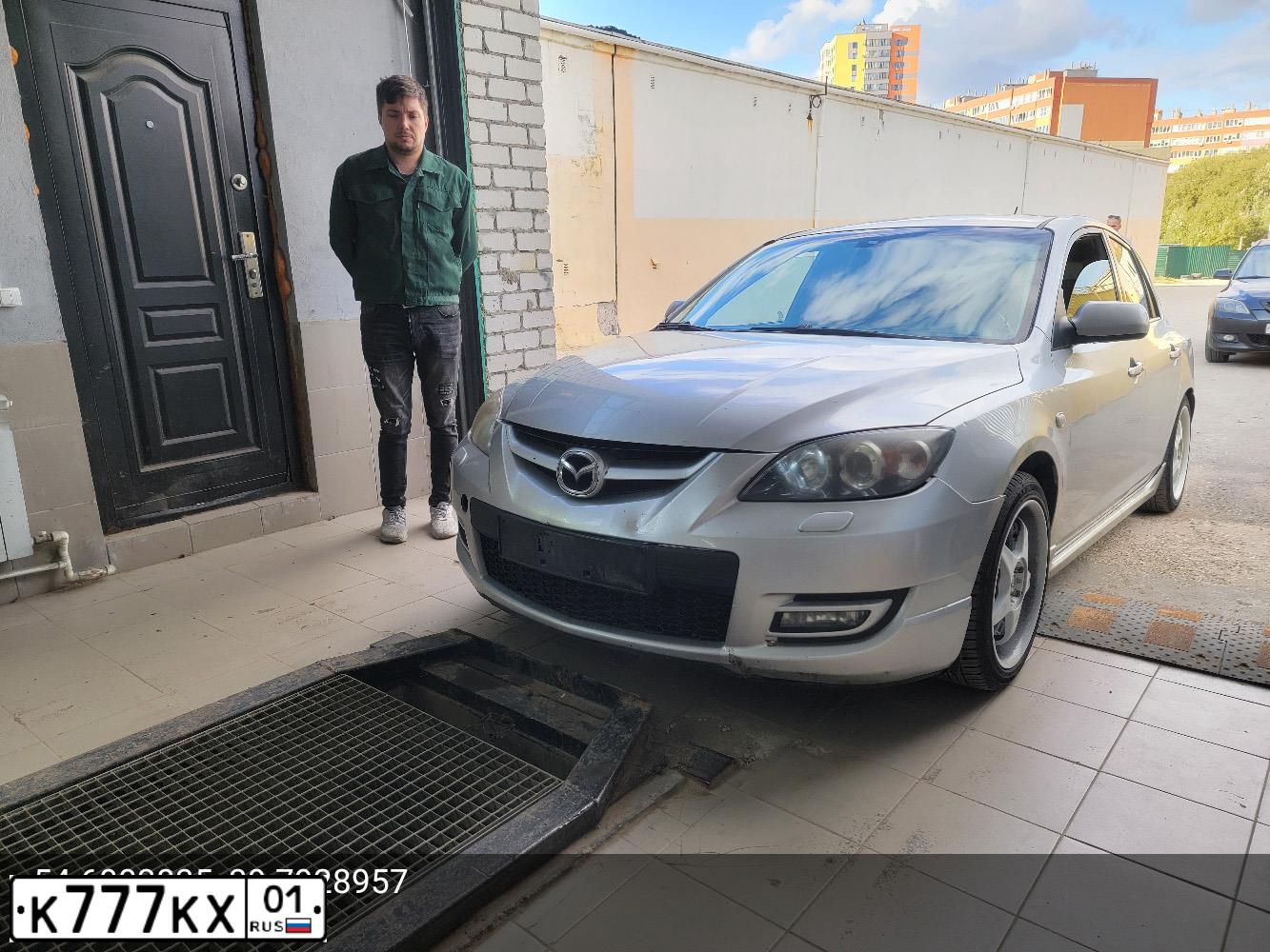 Фото автомобиля MERCEDES E-KLASSE, 2013 — госномер В238ХХ01. Цвет: Белый