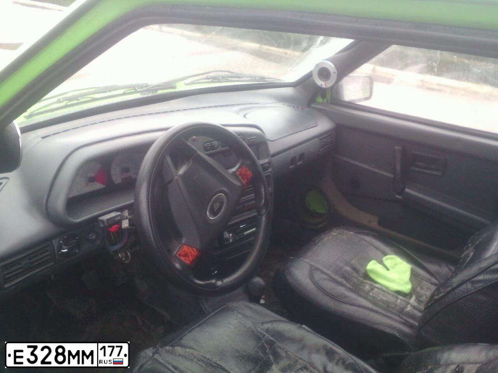 Фото автомобиля LADA 2108 SAMARA, 2000 — госномер Е328ММ177. Цвет: ЗЕЛЕНЫЙ