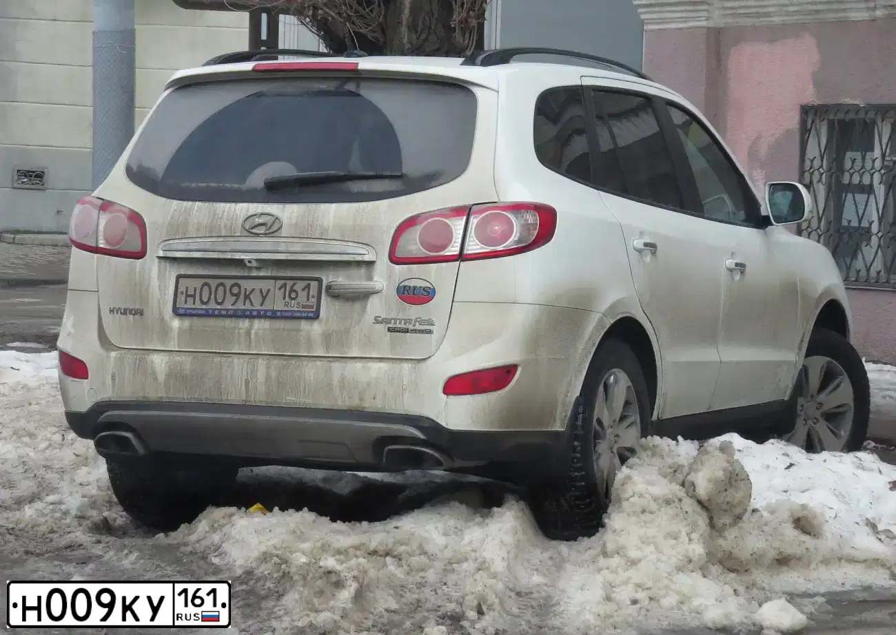 Фото автомобиля HYUNDAI TUCSON, 2006 — госномер Т553ВХ181. Цвет: КРАСНЫЙ