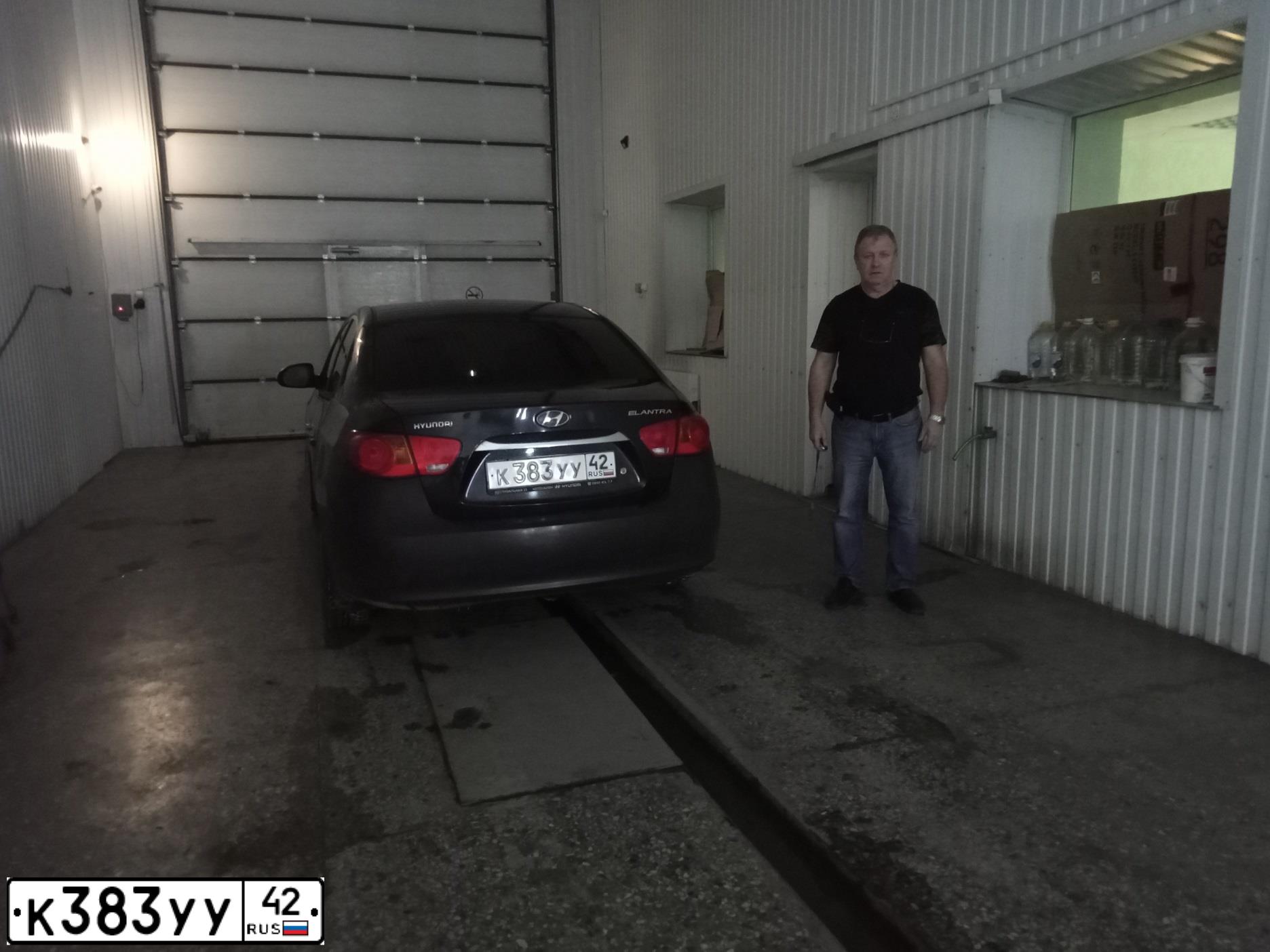 Фото автомобиля HYUNDAI I ELANTRA, 2010 — госномер К383УУ42. Цвет: ЧЕРНЫЙ