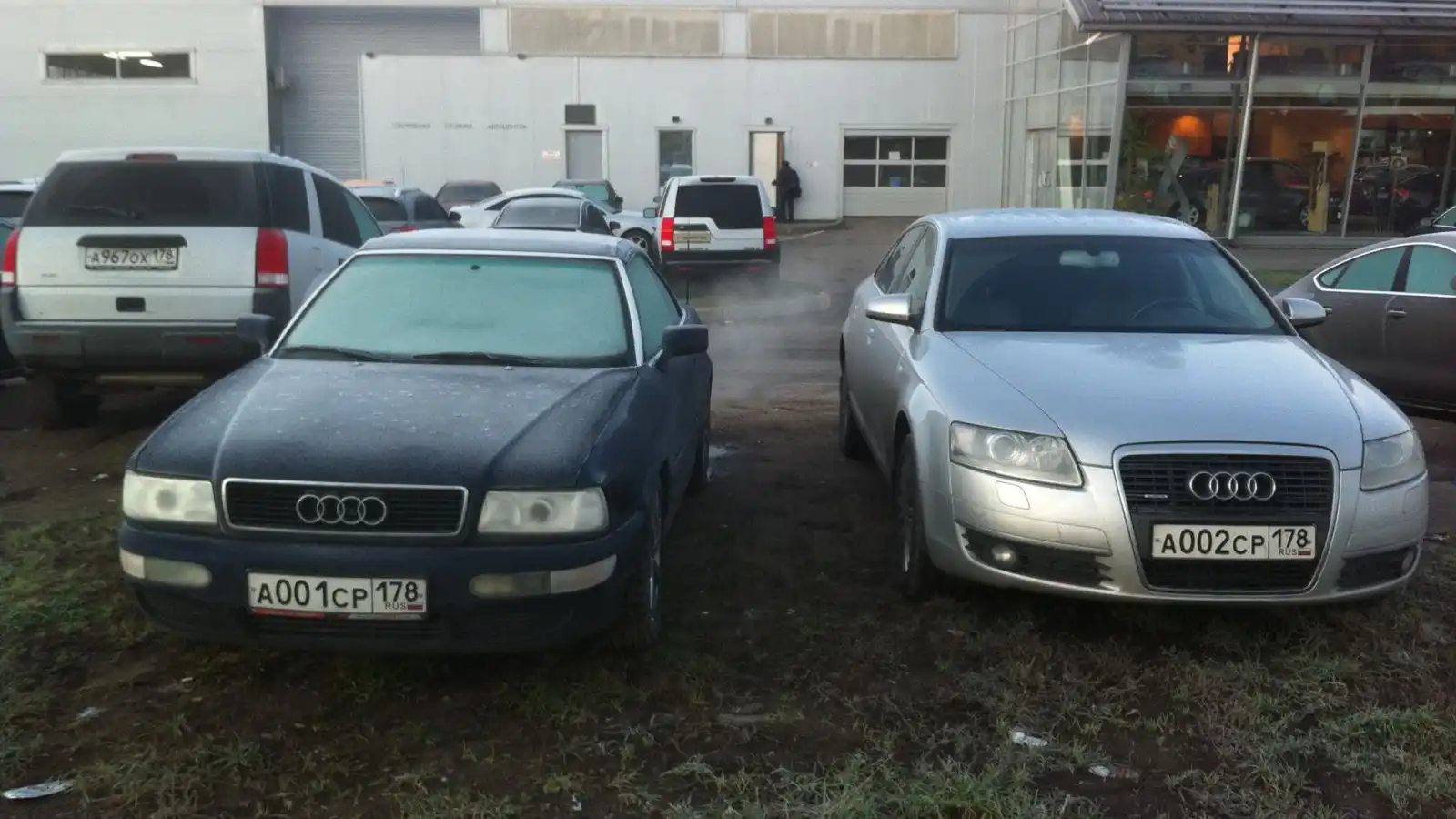 Фото автомобиля AUDI A6, 2008 — госномер Е931МО198. Цвет: Белый