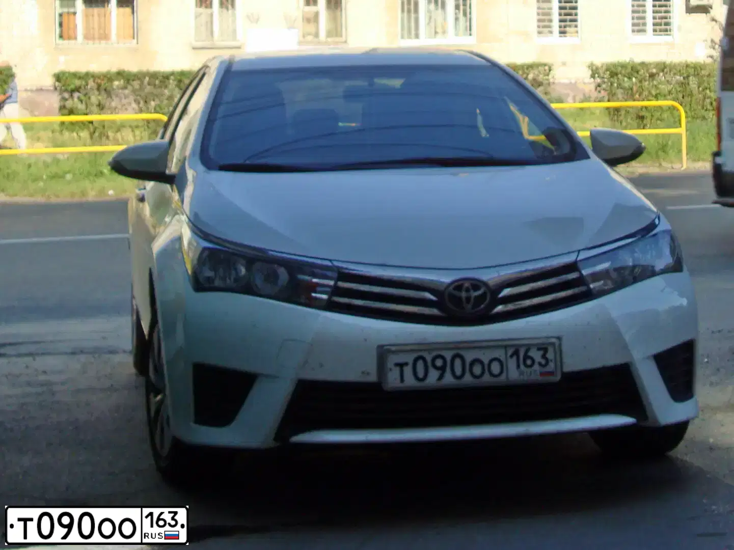 Фото автомобиля TOYOTA COROLLA, 2014 — госномер Т090ОО163. Цвет: Белый