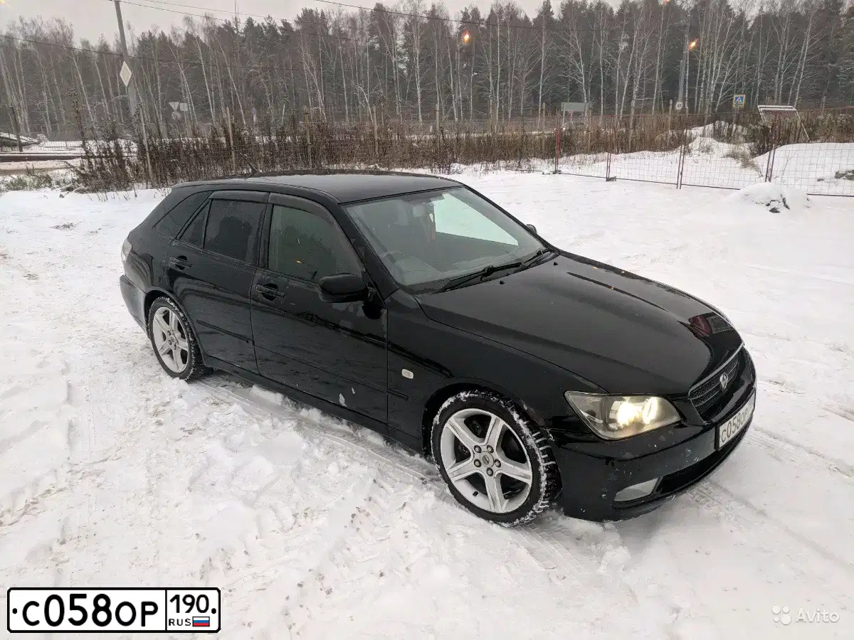 Фото автомобиля TOYOTA ALTEZZA, 2003 — госномер Т330ТК790