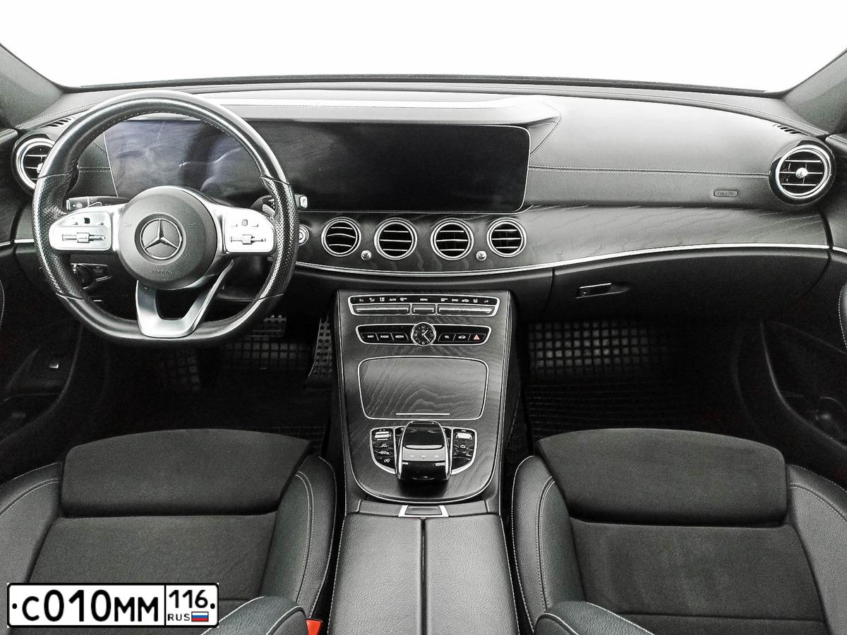 Фото автомобиля MERCEDES E-KLASSE, 2020 — госномер С010ММ116. Цвет: ЧЕРНЫЙ