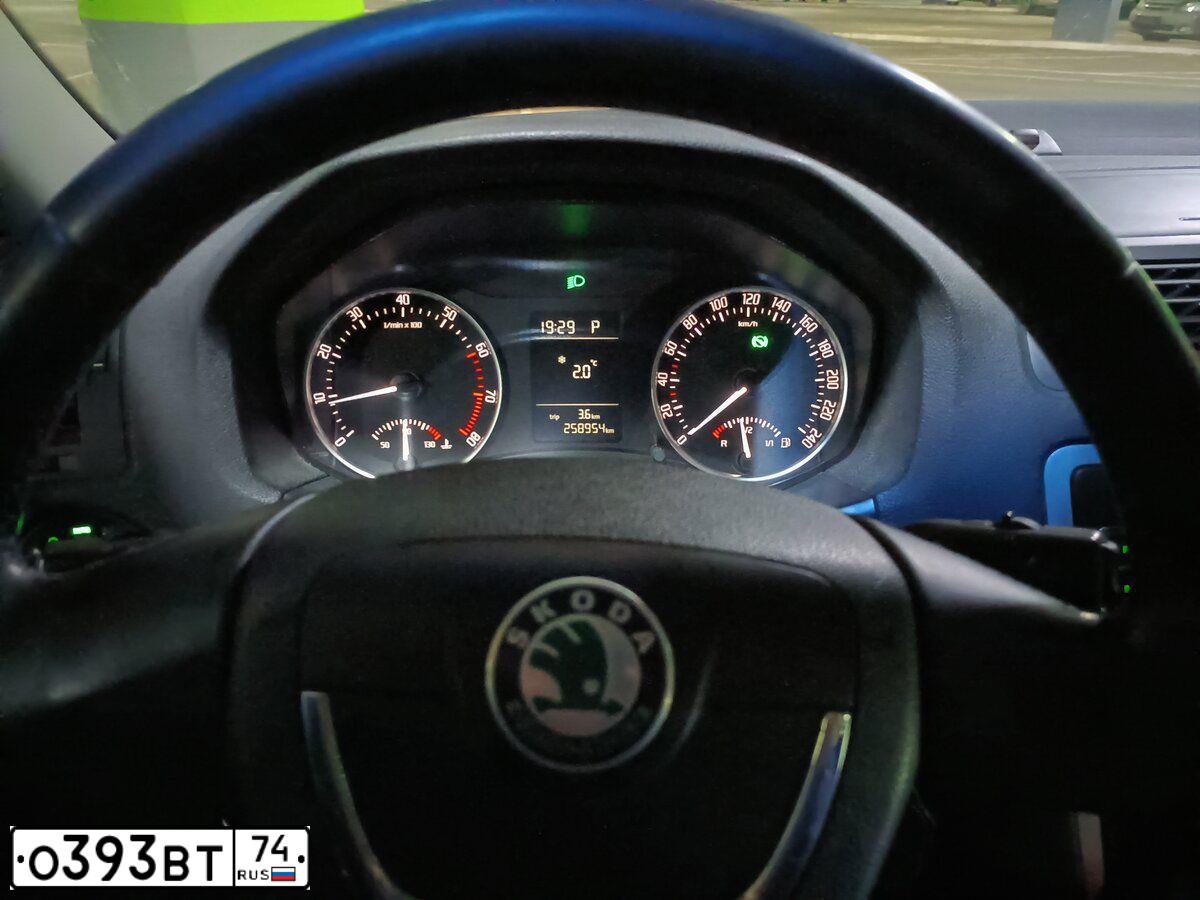 Фото автомобиля FORD FOCUS, 2006 — госномер К575МК174. Цвет: ЧЕРНЫЙ