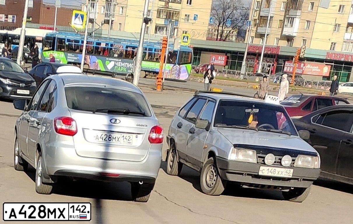 Фото автомобиля LADA 2191 GRANTA, 2014 — госномер А428МХ142. Цвет: СЕРЕБРИСТЫЙ